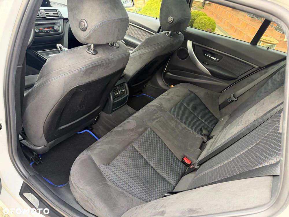 BMW Seria 3 320d xDrive Luxury Line - 7