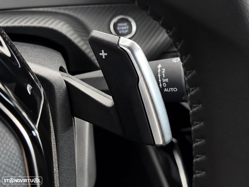 Peugeot 2008 1.2 Hybrid Allure e-DCS6 - 19