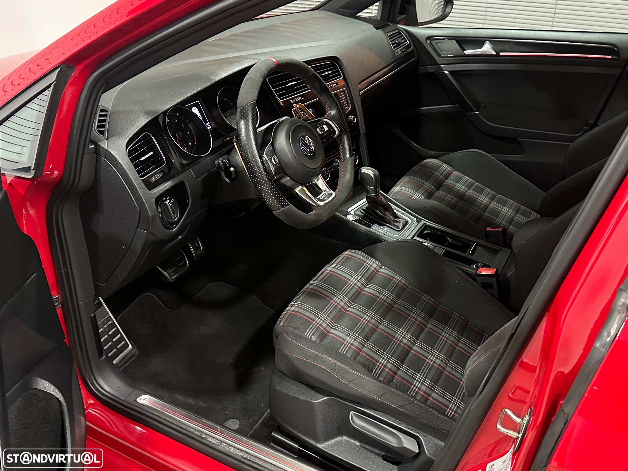 VW Golf 2.0 TSi GTi DSG - 16