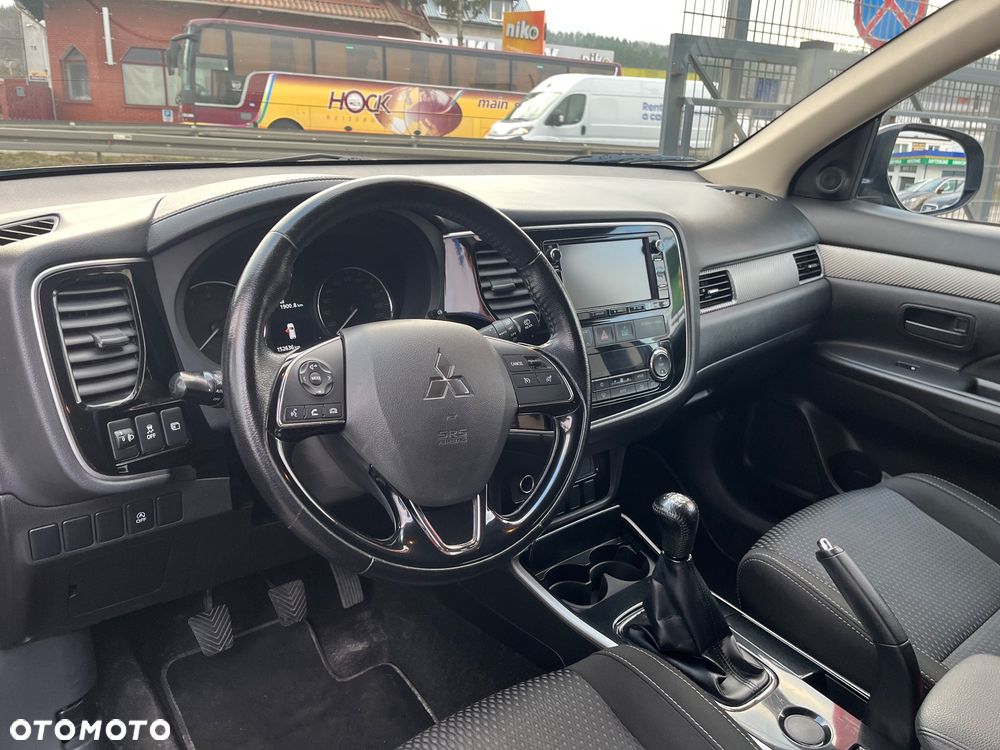 Mitsubishi Outlander - 6