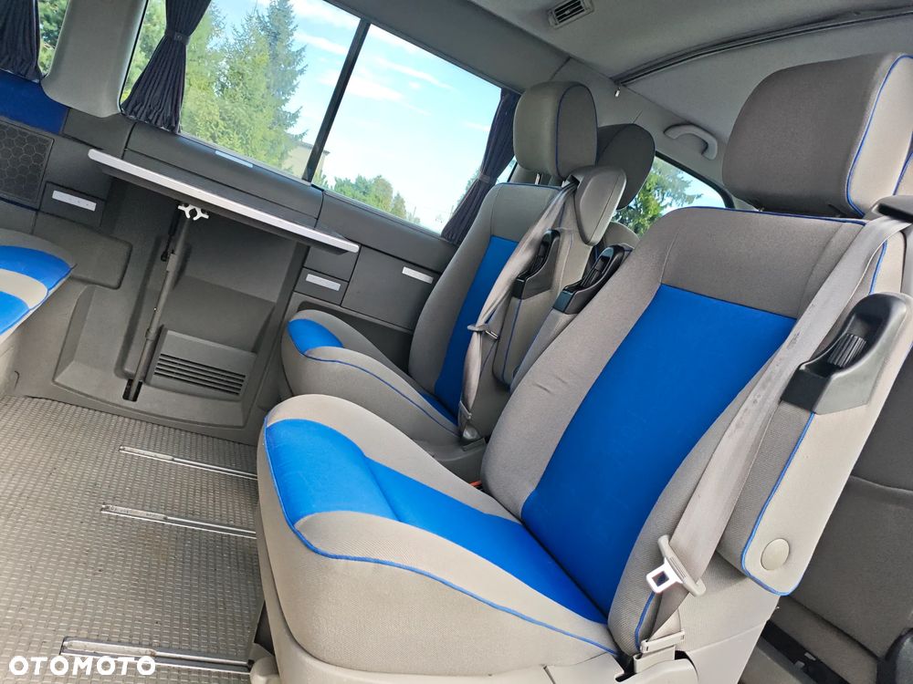 Volkswagen Multivan - 22