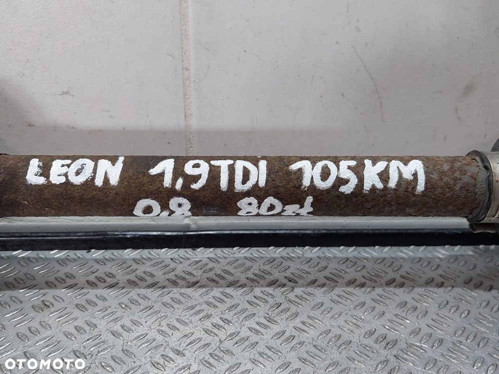 PÓŁOŚ LEWA SEAT LEON II 2 1,9 TDI 105KM R2008 - 2