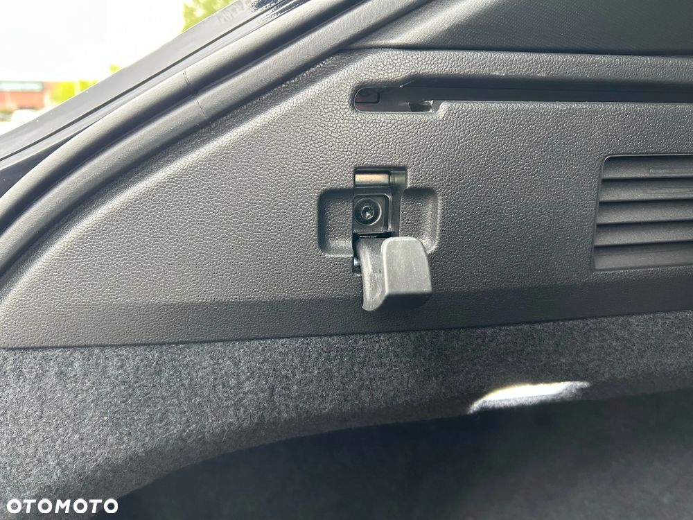 Volkswagen Arteon 2.0 TDI R-Line DSG - 31