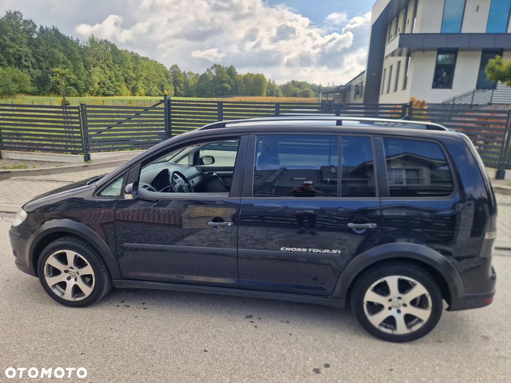 Volkswagen Touran 1.4 TSI DSG Cross - 34