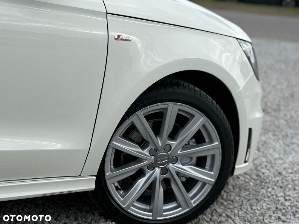 Audi A1 Sportback 1.4 TFSI S tronic S line Sportpaket - 32