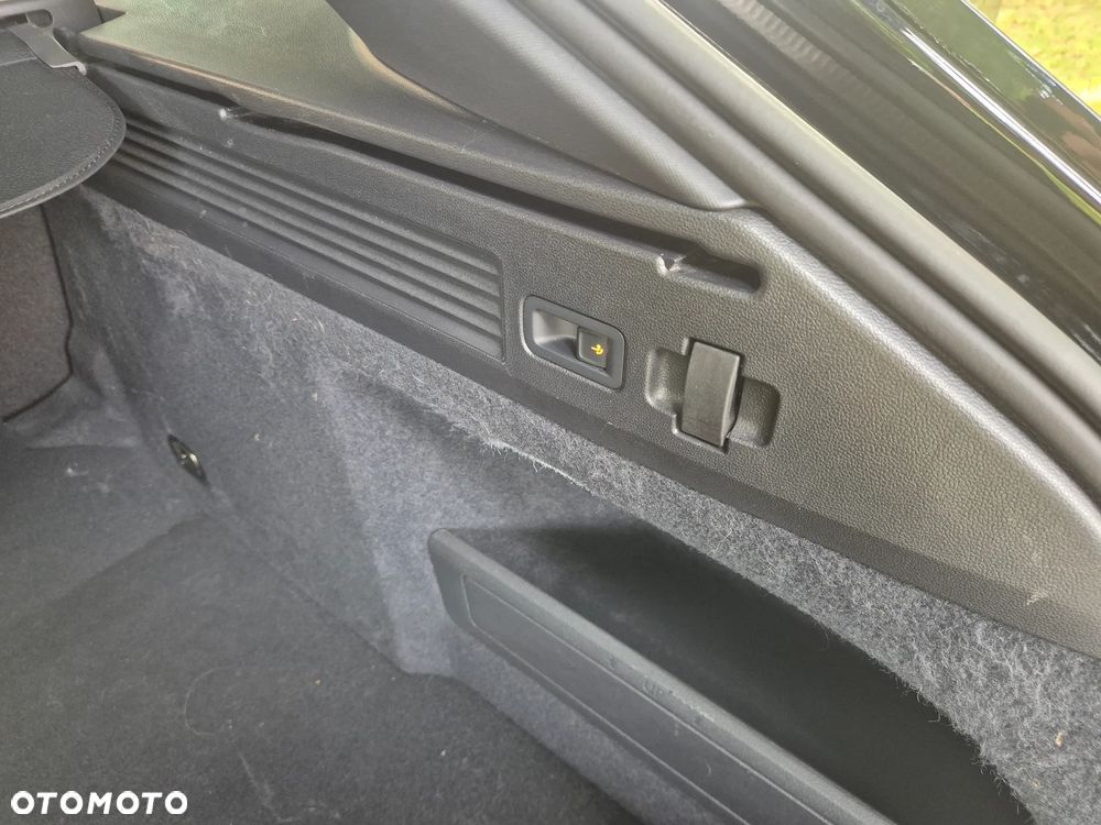 Volkswagen Arteon 2.0 TSI OPF 4Motion DSG R - 35