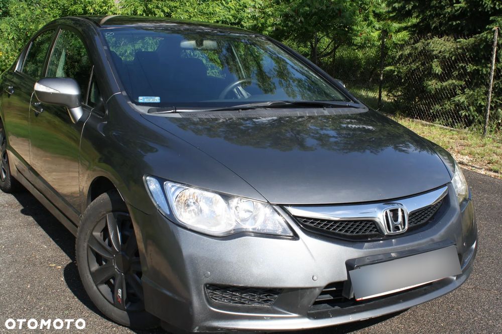 Honda Civic 1.8 Executive i-SHIFT - 1