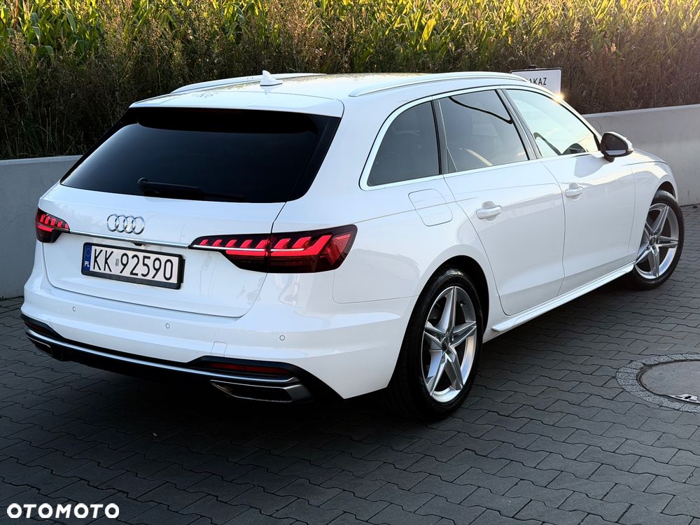 Audi A4 Avant 40 TFSI Sport S tronic - 14