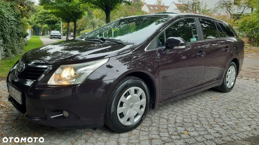 Toyota Avensis 1.6 Active - 2