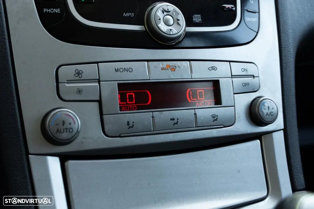 Ford S-Max - 17