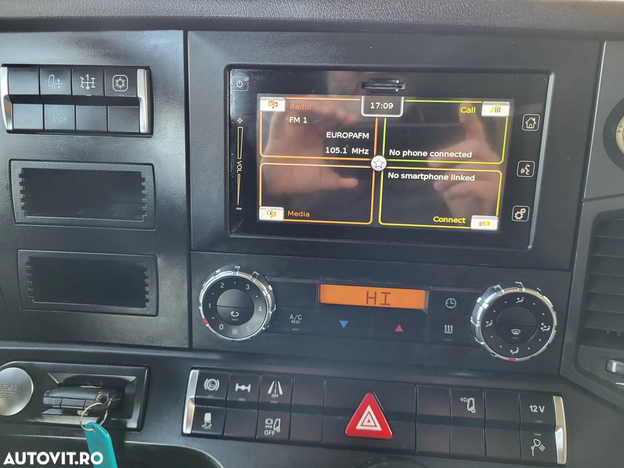 Mercedes-Benz ACTROS - 12