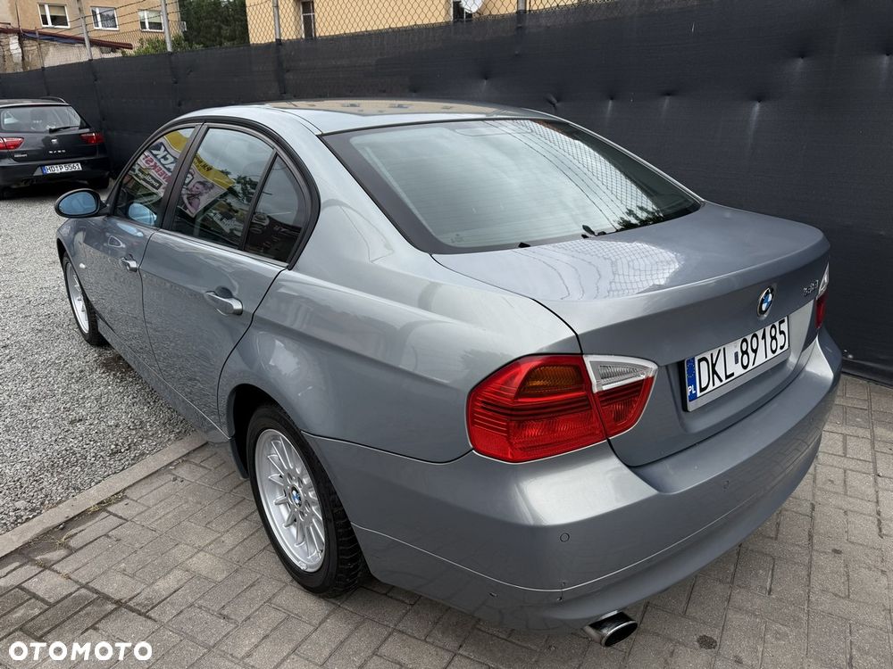BMW Seria 3 - 16