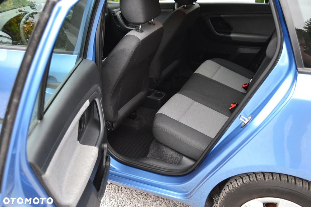 Skoda Fabia 1.4 16V Active Plus - 24
