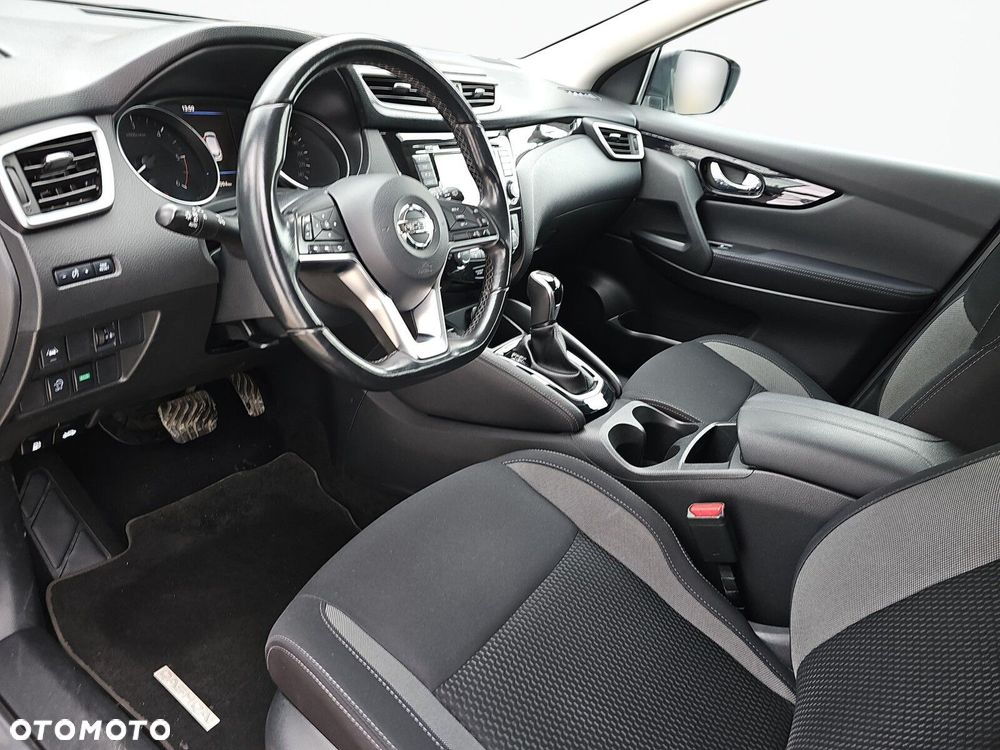 Nissan Qashqai - 11