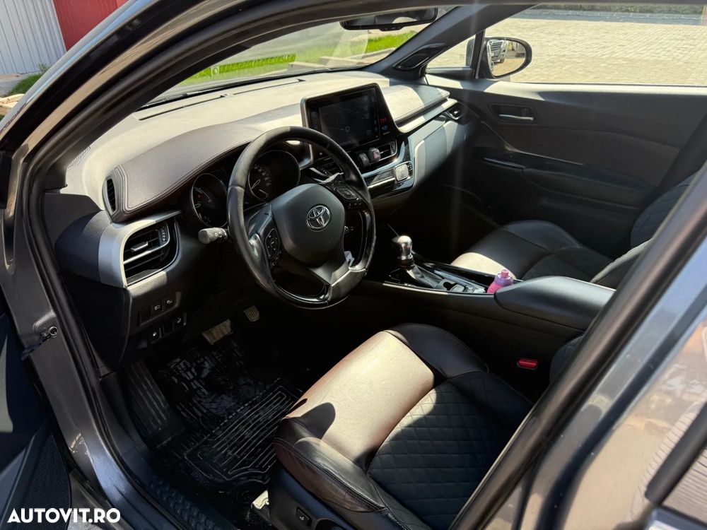 Toyota C-HR - 16