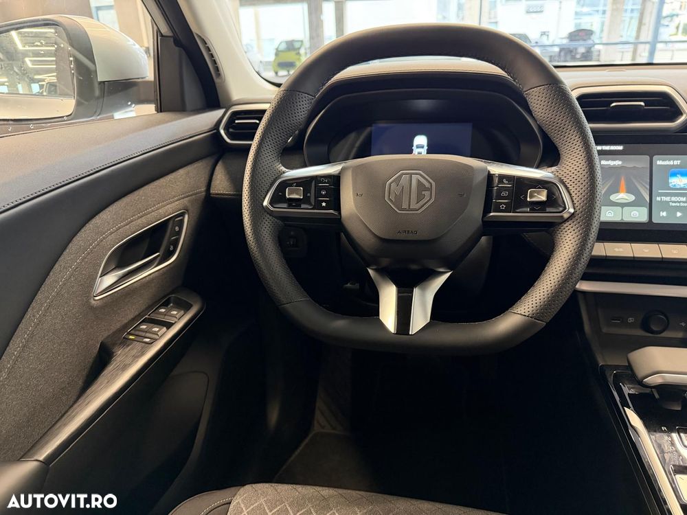 MG ZS HEV 1.5 GSI AT Excite - 10