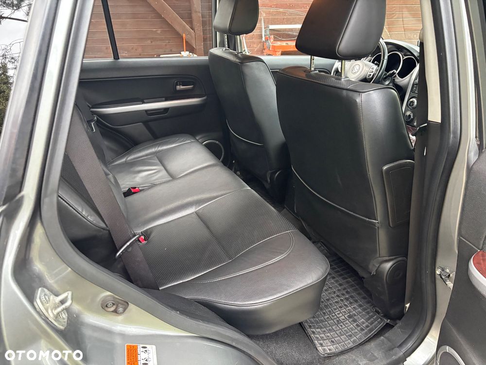 Suzuki Grand Vitara 1.9 DDiS Premium EU5 - 10