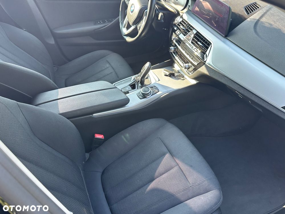 BMW Seria 5 520d - 6
