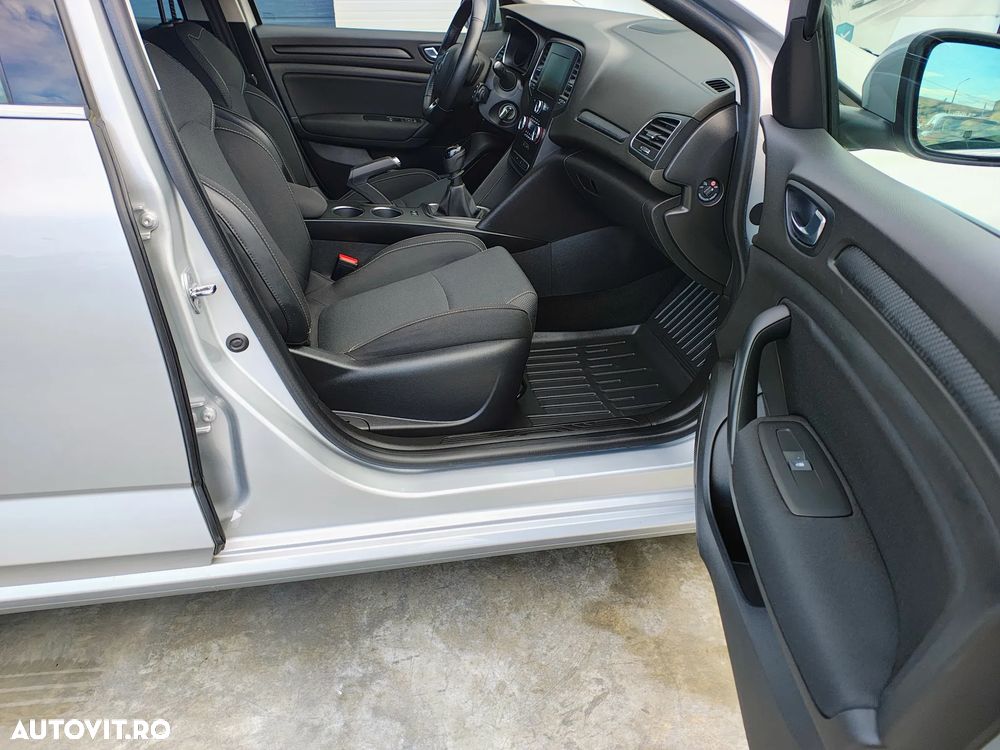 Renault Megane Grandtour dCi 95 FAP Paris Business - 14