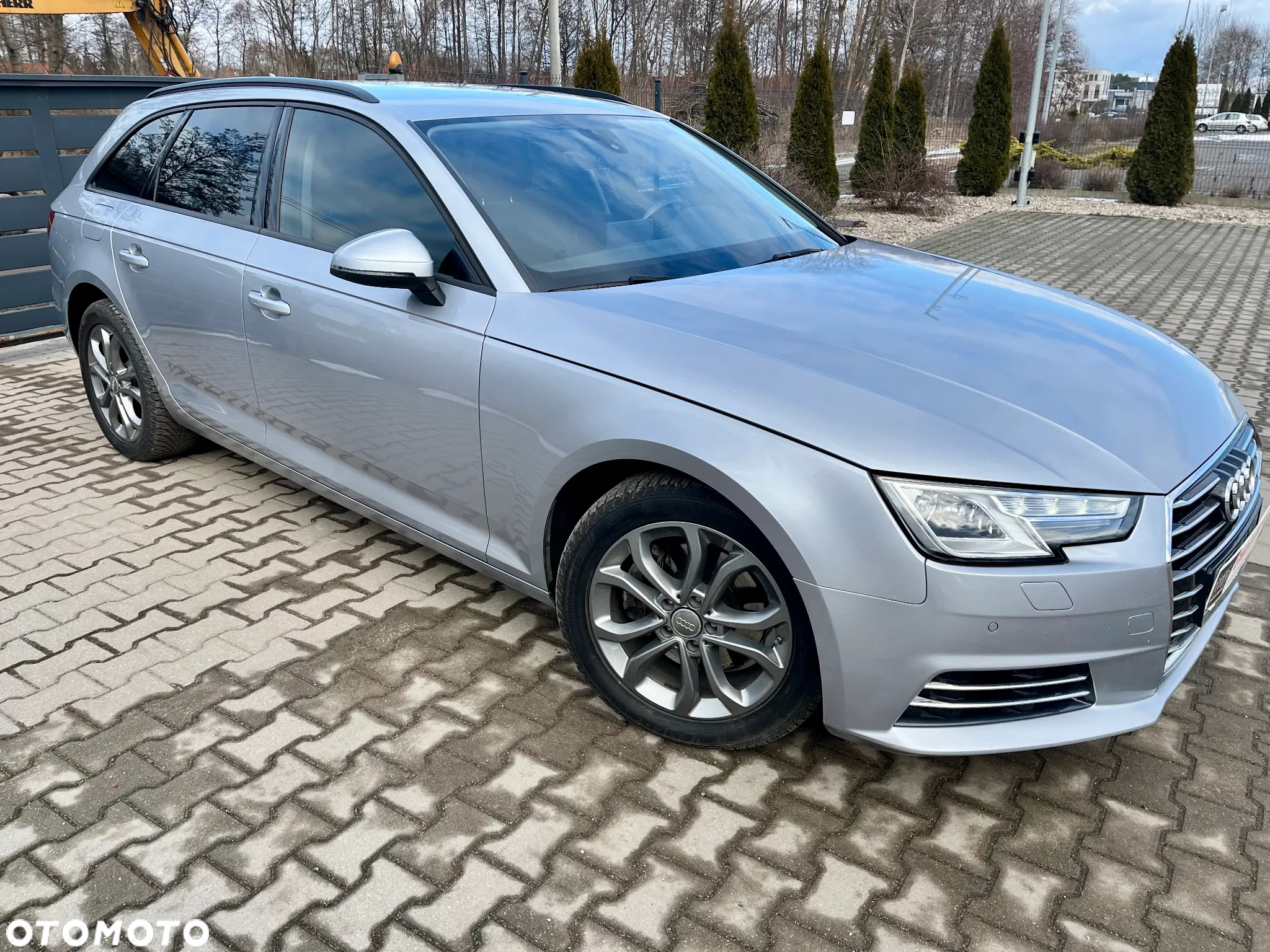Audi A4 Avant 2.0 TDI DPF Attraction - 4