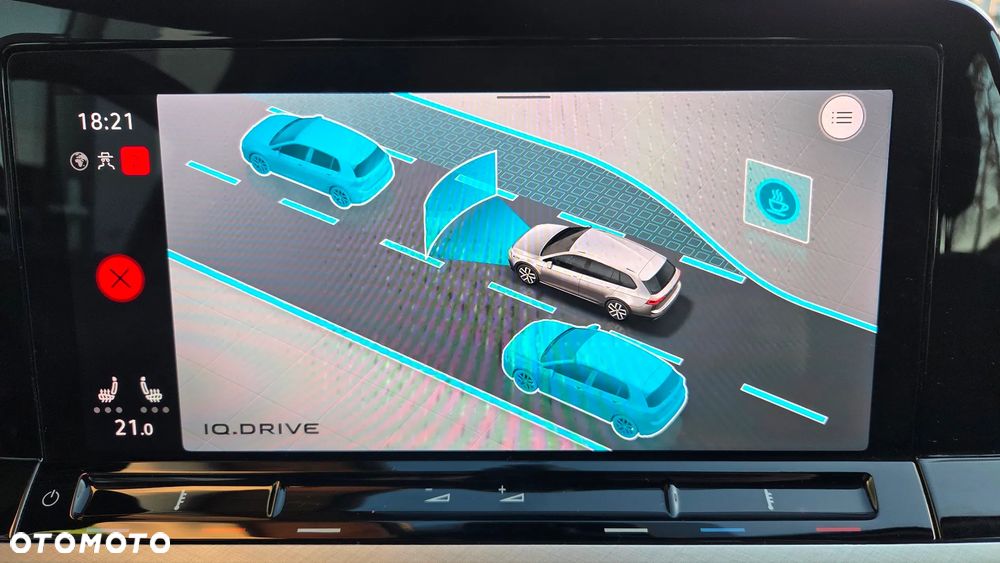 Volkswagen Golf 2.0 TDI Life - 23