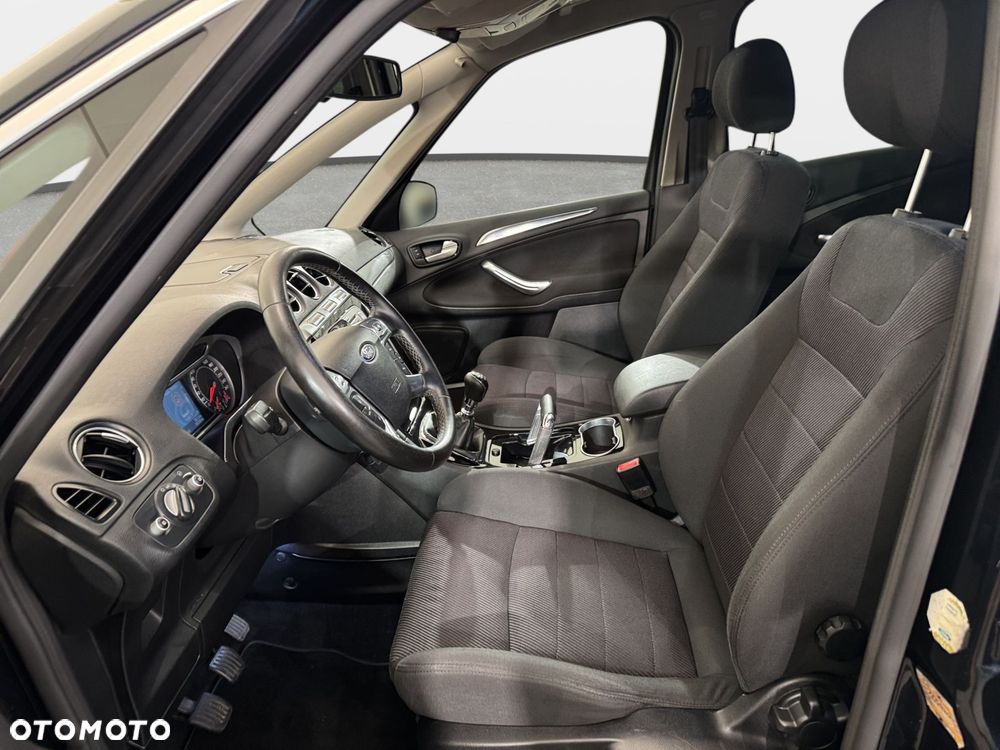 Ford S-Max - 19