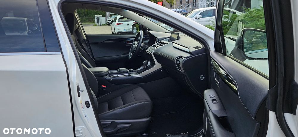 Lexus NX 200t Prestige AWD - 11