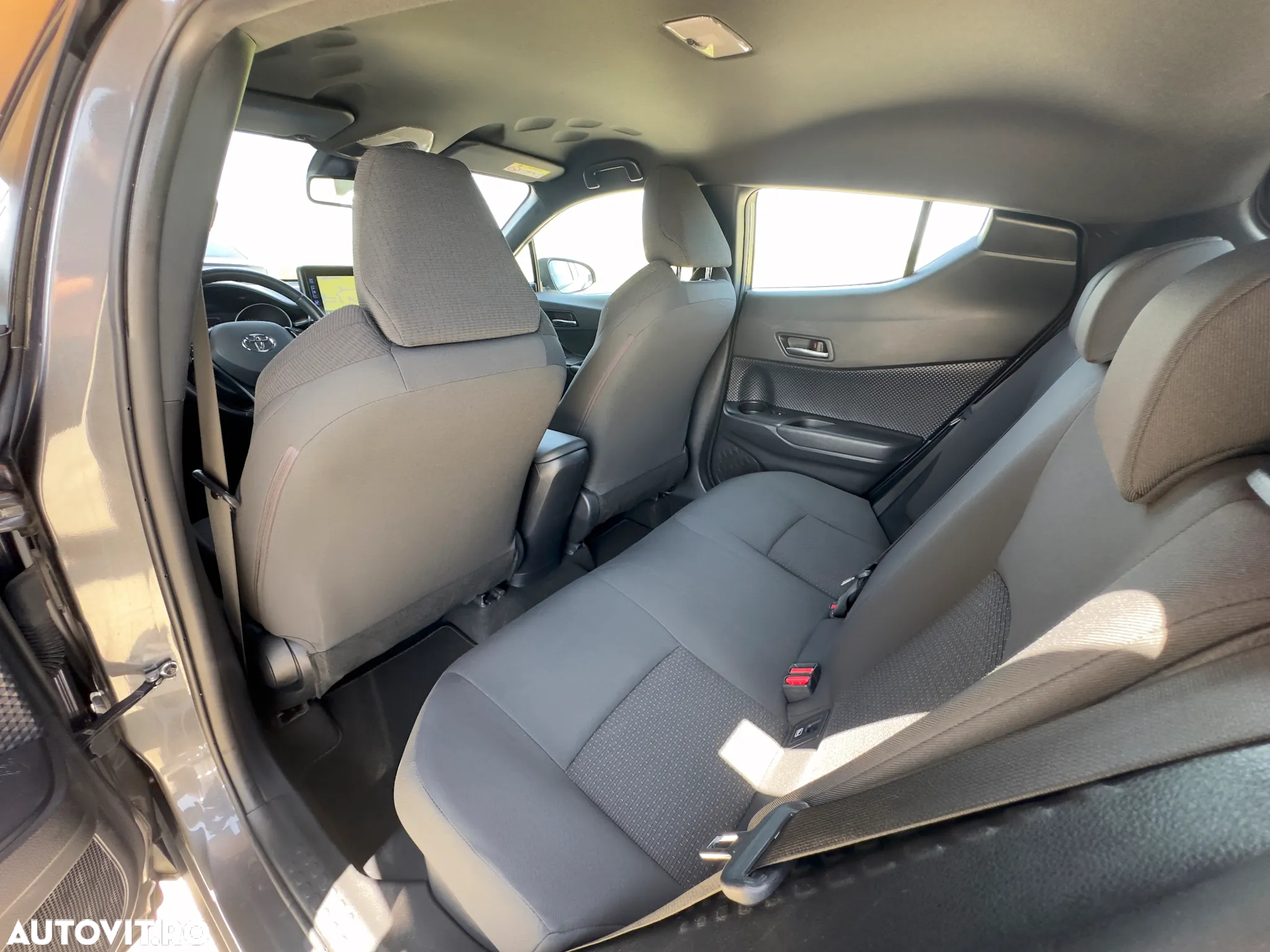 Toyota C-HR 1.8 HSD 122 CP 4x2 CVT Style - 15