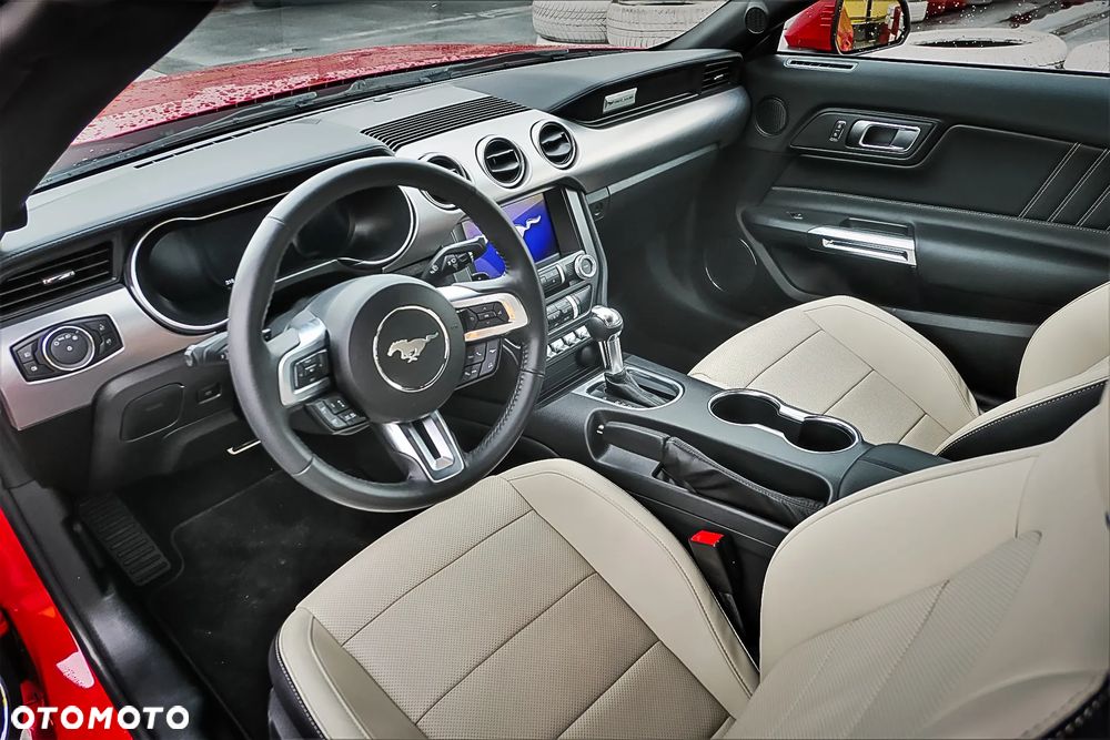 Ford Mustang 5.0 V8 GT - 19