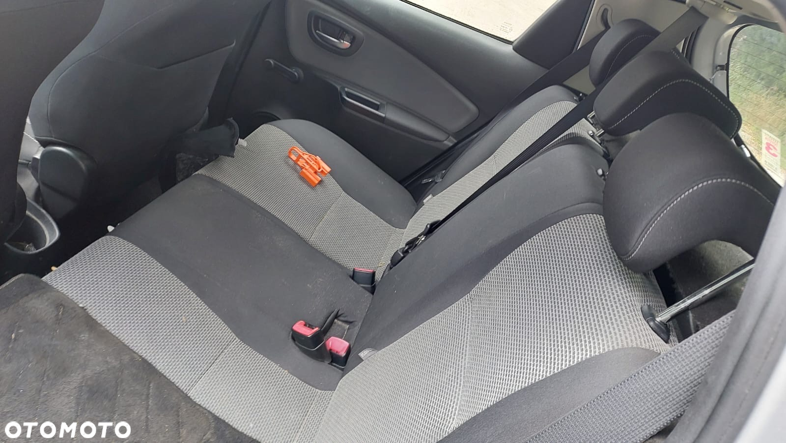 Toyota Yaris - 12