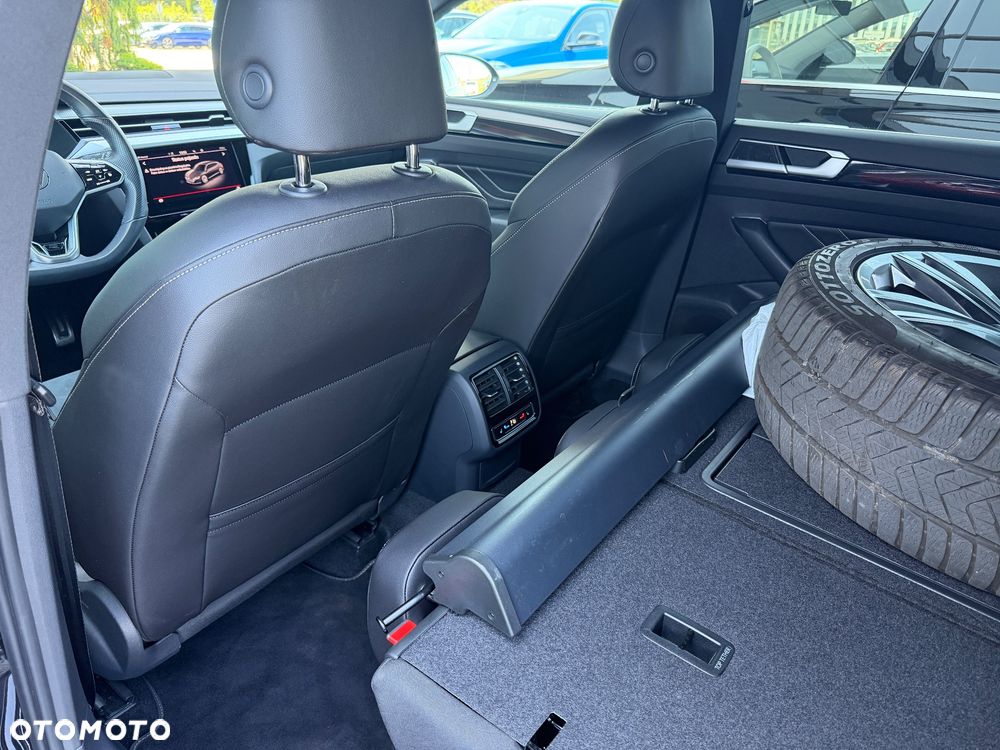 Volkswagen Arteon 2.0 TDI SCR 4Motion DSG R-Line - 17