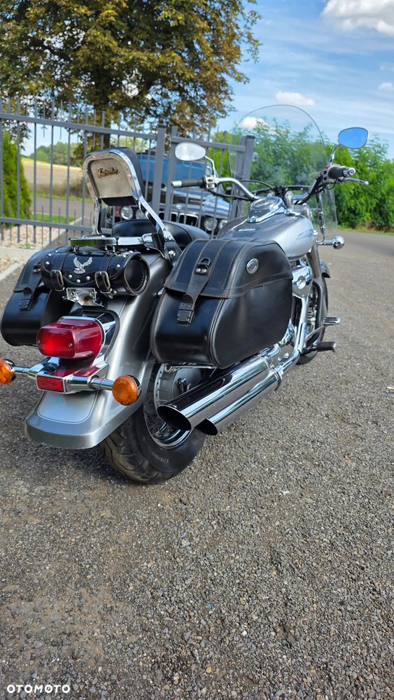 Suzuki Intruder - 11