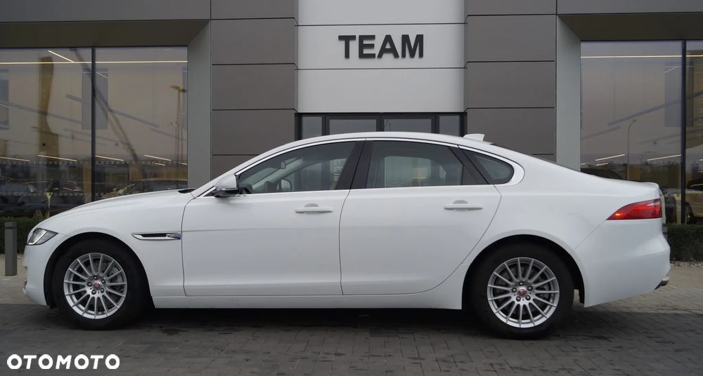 Jaguar XF 2.0 i4D AWD Prestige - 14