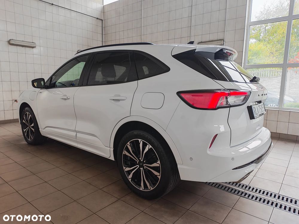 Ford Kuga 2022 photo 3