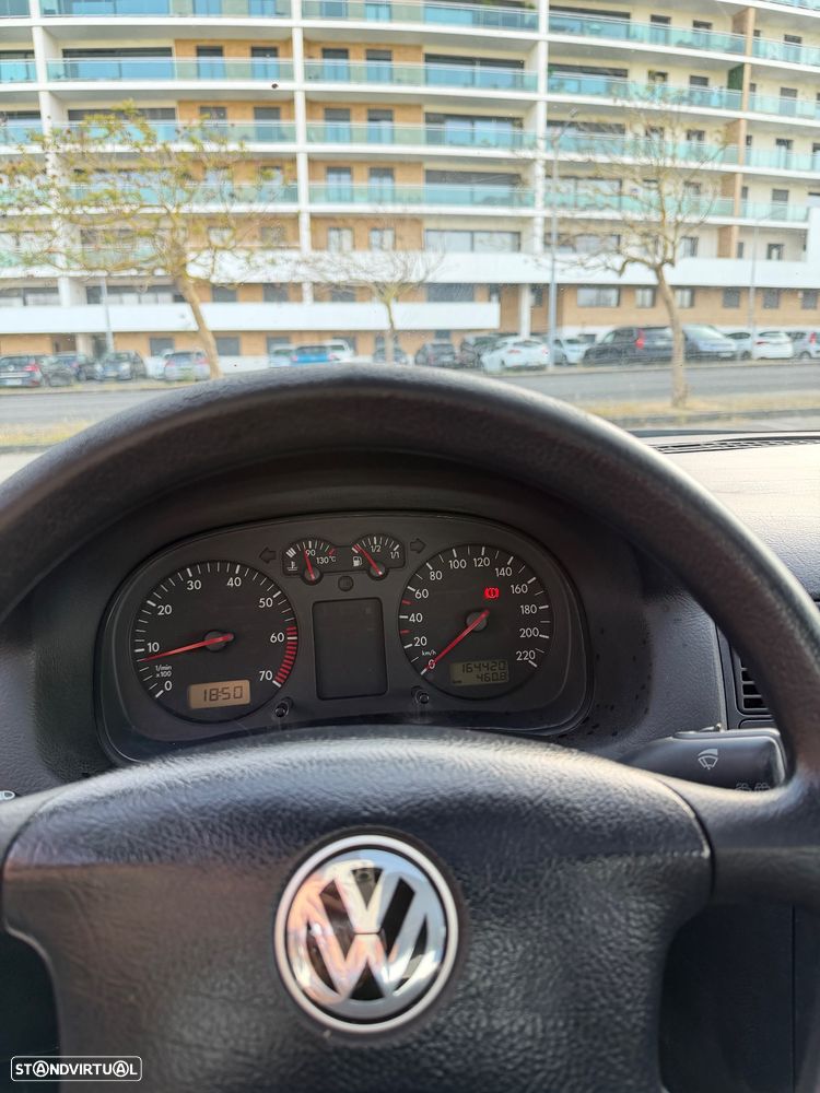 VW Golf 1.4i Confortline - 16