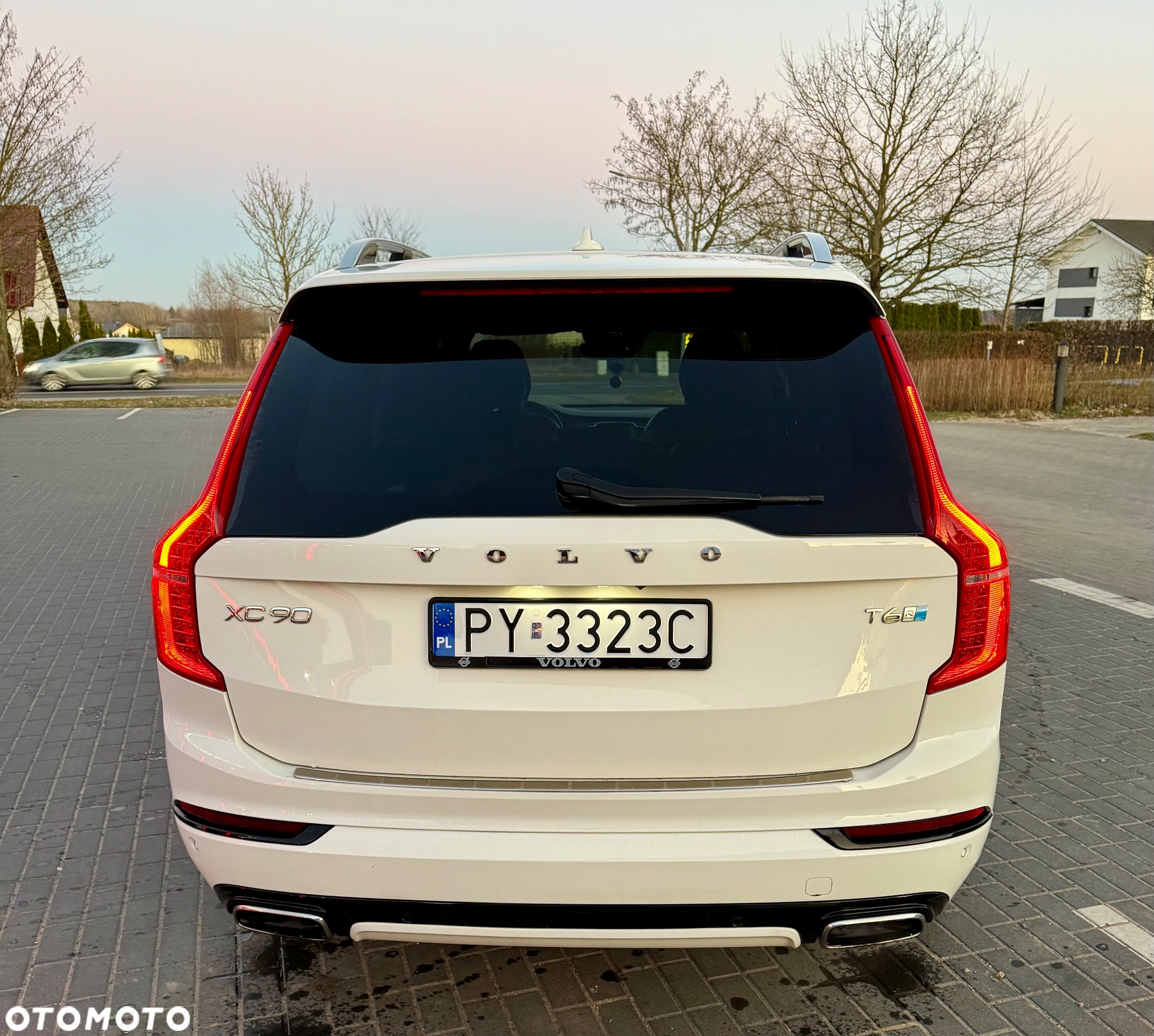 Volvo XC 90 - 4