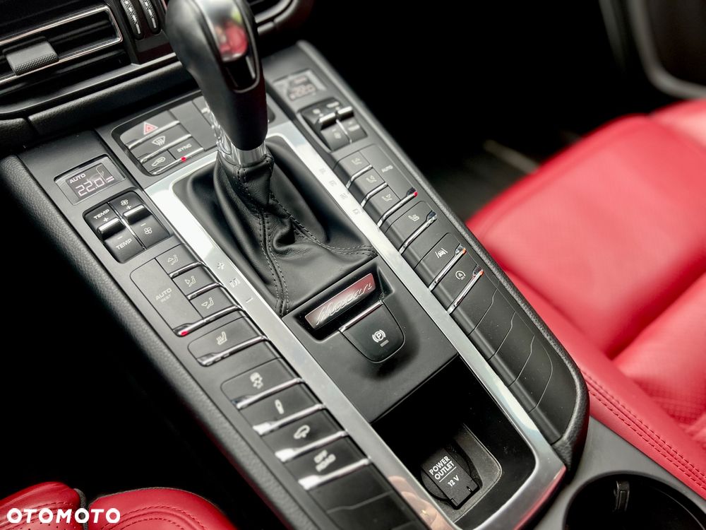 Porsche Macan - 23