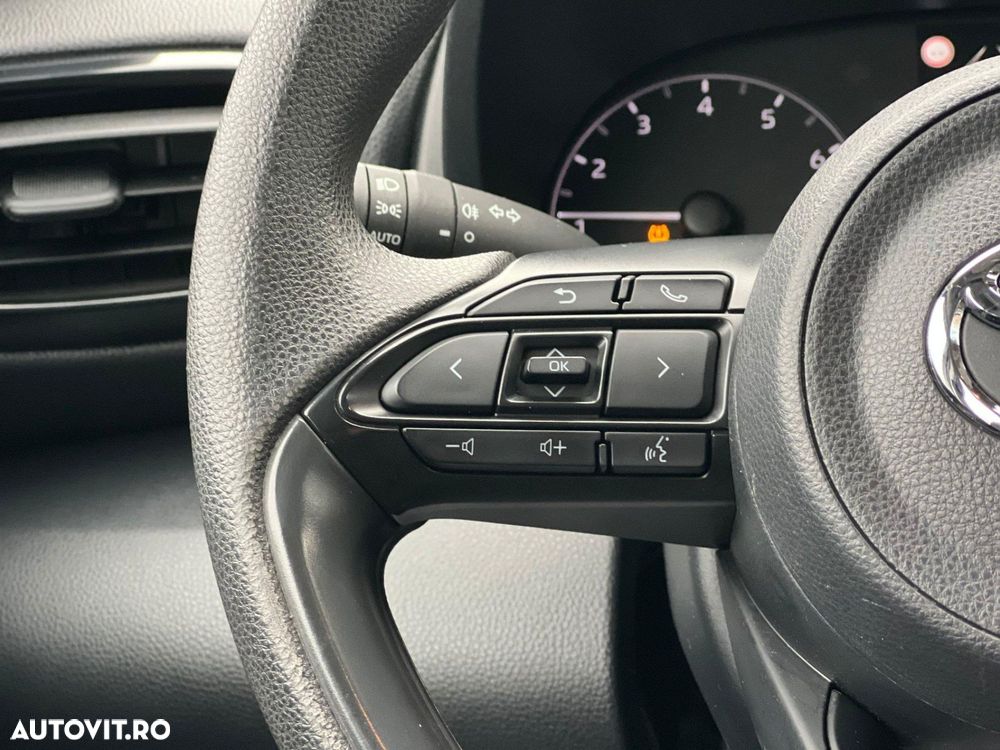 Toyota Yaris 1.0 L Eco - 15