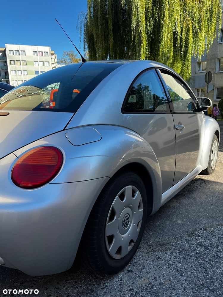 Volkswagen New Beetle 2.0 - 10