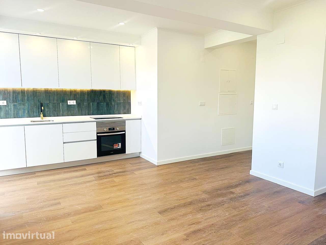 T2 Totalmente Remodelado na Reboleira - Pronto a Habitar! - Grande imagem: 2/18