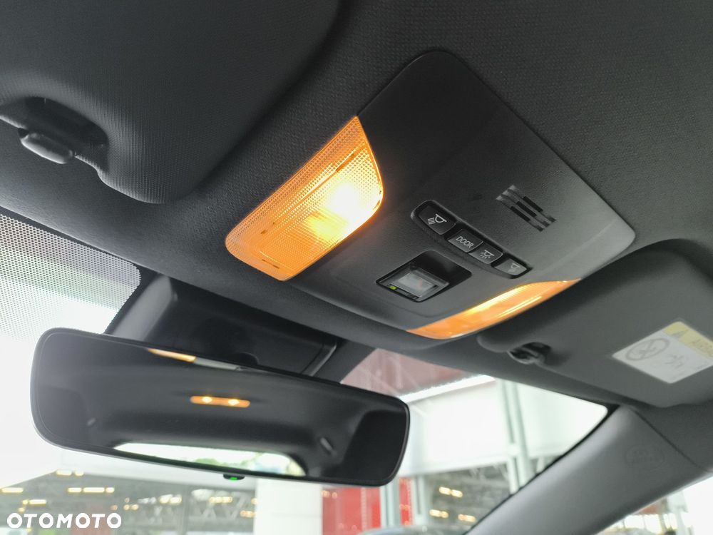 Toyota Corolla 2.0 Hybrid Comfort - 28