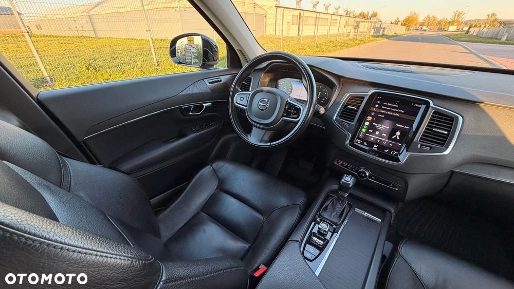 Volvo XC 90 T6 AWD Geartronic Momentum - 10
