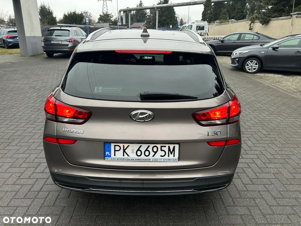 Hyundai i30 1.6 D Comfort DCT - 20