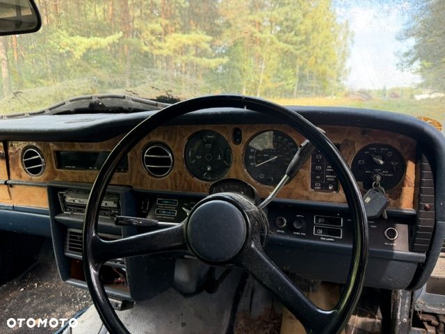 Rolls-Royce Silver Spur - 12