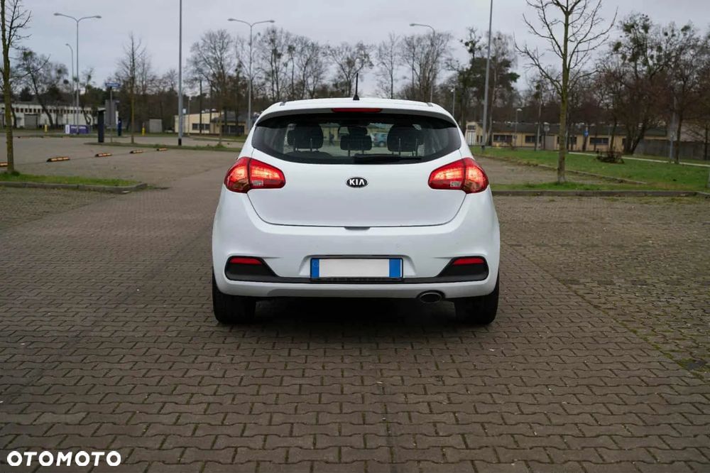 Kia Ceed 1.4 CVVT Attract - 10
