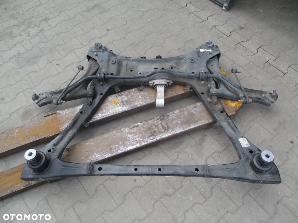HYUNDAI TUCSON IV 21-  4WD BELKA PRZEDNIA ZAWIESZENIA SANIE WÓZEK TRAWERS - 1