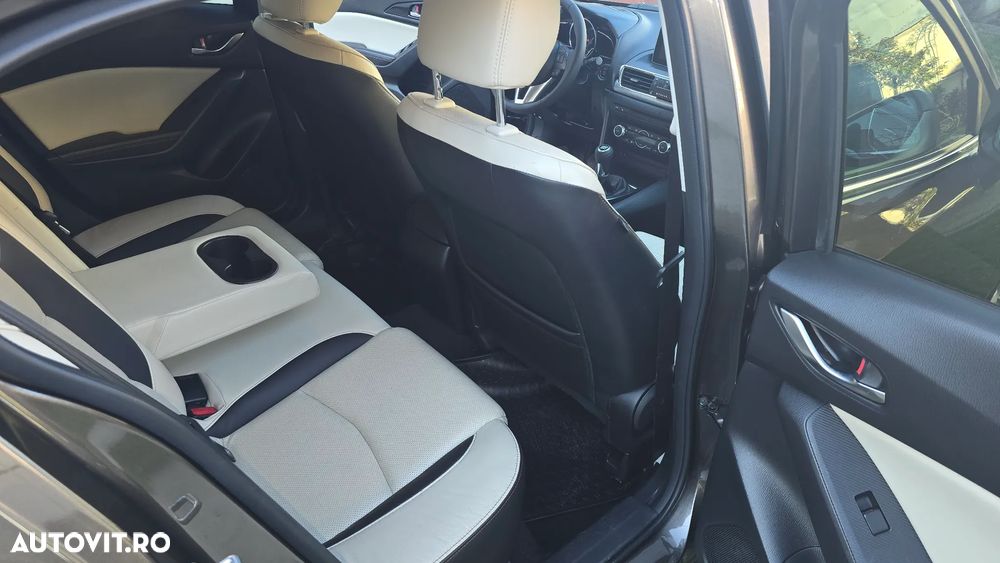 Mazda 3 G165 Revolution Top - 20