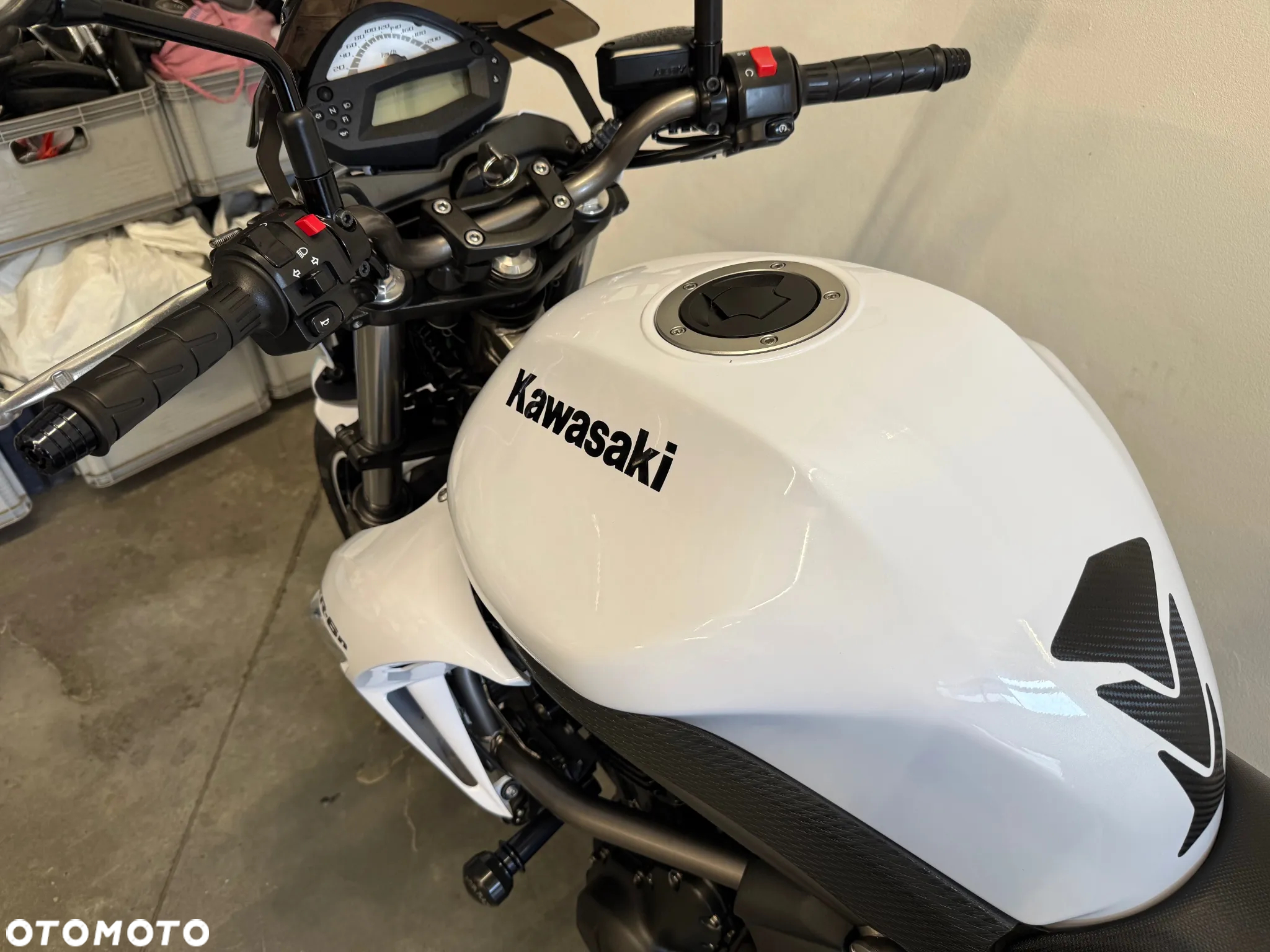 Kawasaki ER - 20