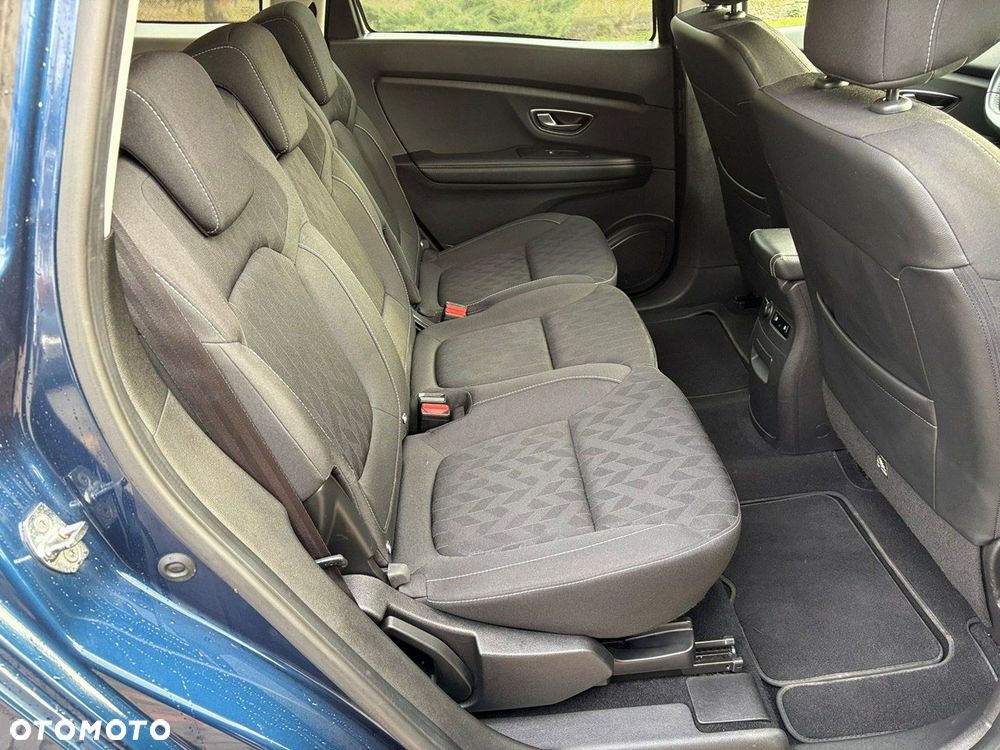 Renault Grand Scenic - 17