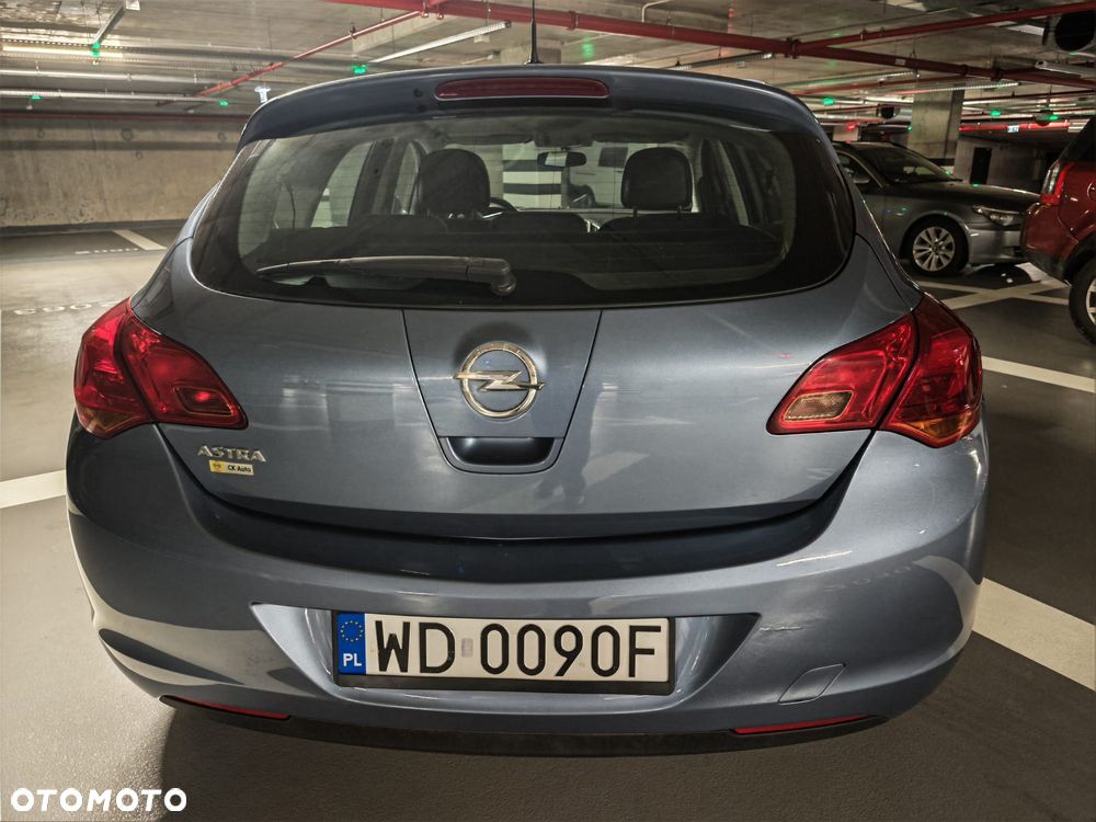Opel Astra 1.6 Edition 150 - 8